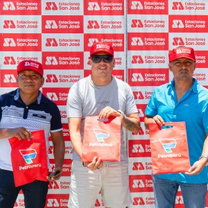 30 AÑOS A TU SERVICIO